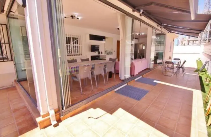 Villa de Lujo en El Campello 8 Dormitorios 3 Baños Cerca de la Playa