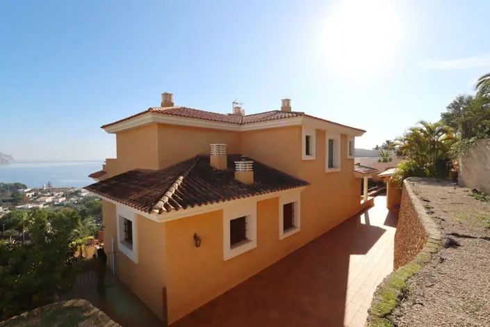 5 Bed Villa for sale