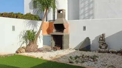 Casa Adosada en Boverals Saldonar con Piscina y Jardin Privado