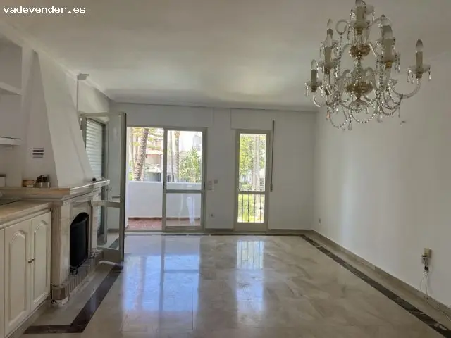 Apartamento en San Pedro Alcántara con Vistas al Mar