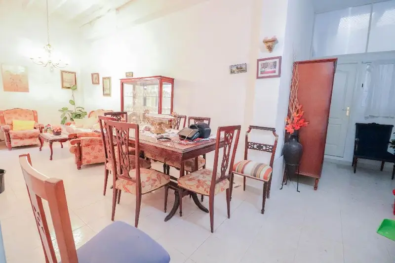 Casa en Venta en Centro Zapillo Almeria 6 habitaciones