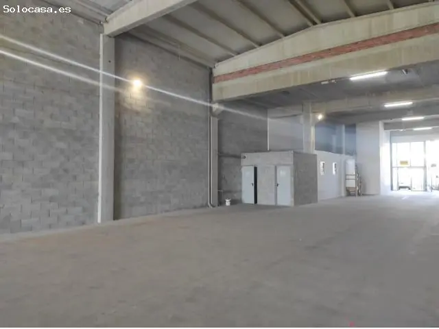 Nave Industrial en Santiago de Compostela 1426m2