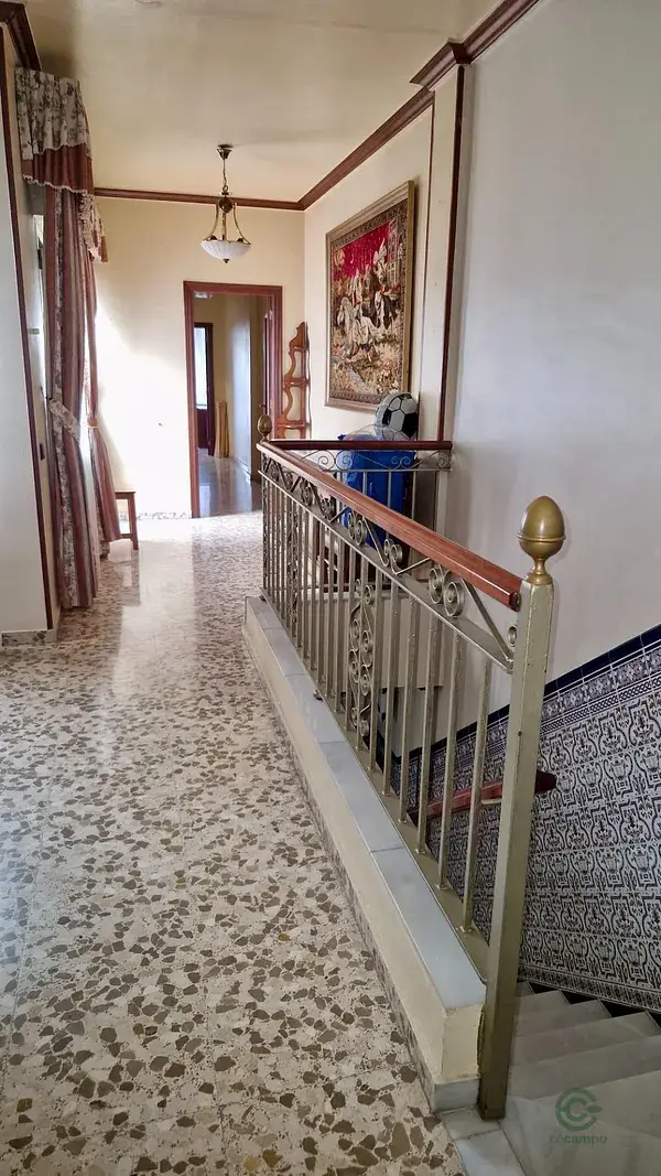 Casa en Dos Hermanas 5 habitaciones 3 baños
