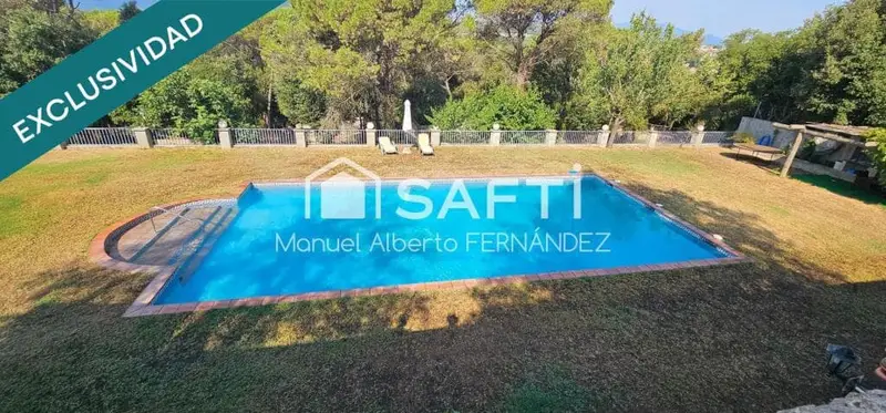 Masia con 9 habitaciones y piscina en Tordera