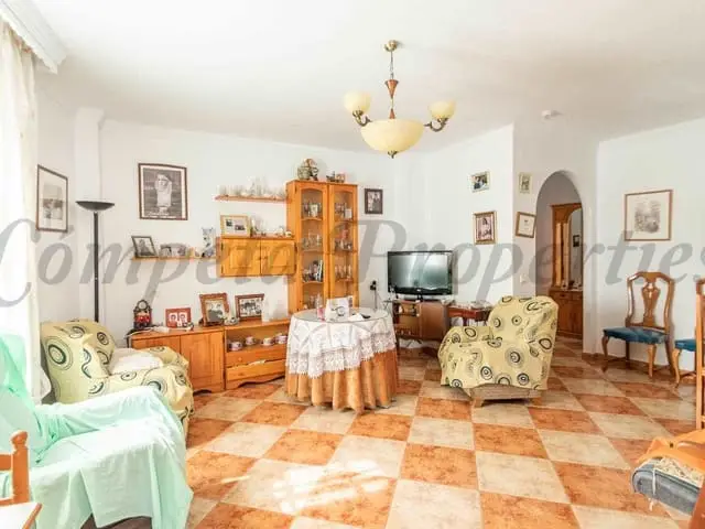 Apartamento 3 Dormitorios en Sayalonga