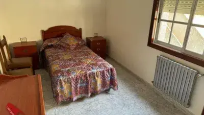 Casa en Venta en A Guarda con Vistas al Mar y Garaje