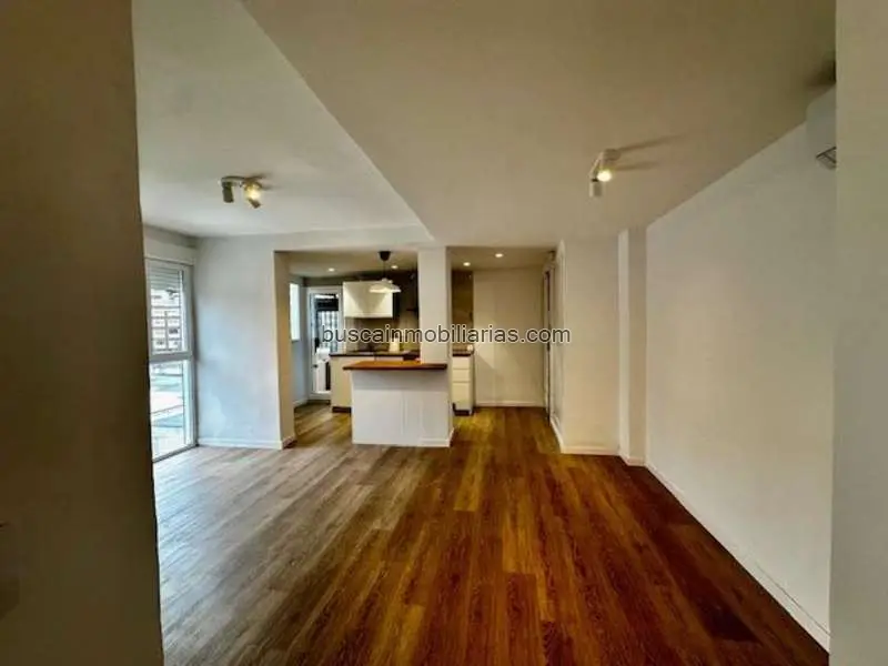 Piso en venta reformado en Tres Forques Valencia