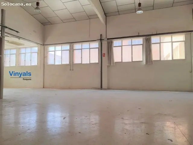 Nave Industrial 430m2 Luminosa con Oficina