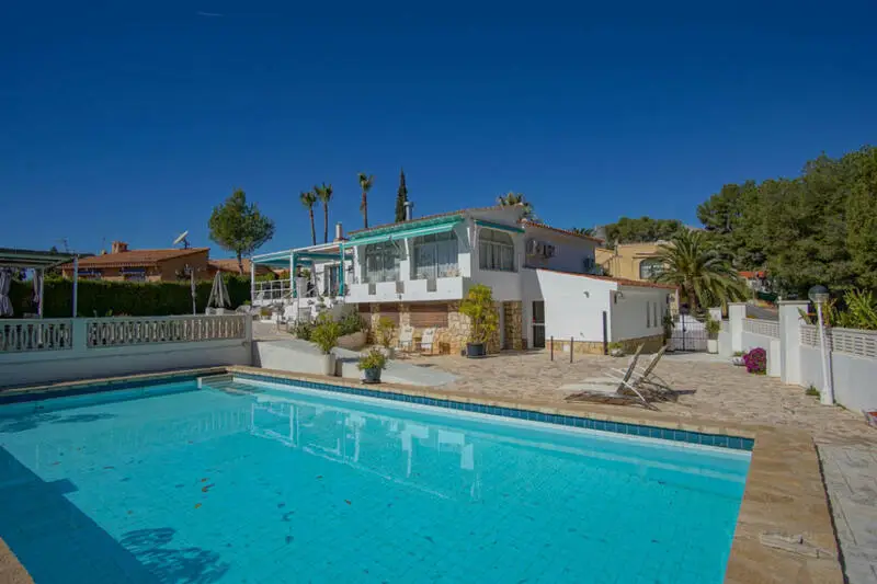 Villa en venta Torrevieja 4 dormitorios