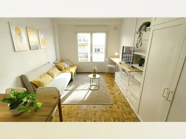 Piso de 5 Dormitorios alquiler Pamplona, España