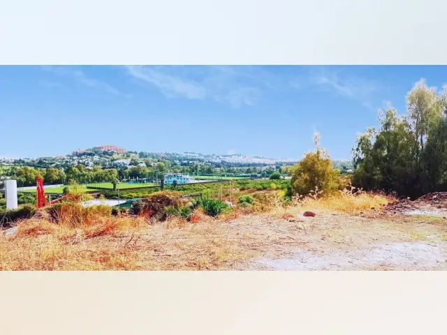 Terreno en venta La Quinta, España