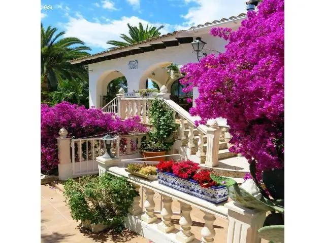 Chalet en Venta en Rada de Moraira  6 Dormitorios 4 Baños Piscina