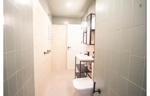 Alquiler Apartamento 3 Dormitorios Granada 3-24 Meses