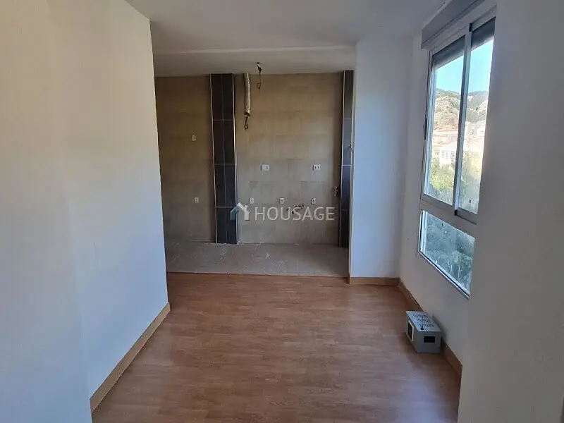 Piso en Venta en Ibi 3 Habitaciones Cerca de la Autopista