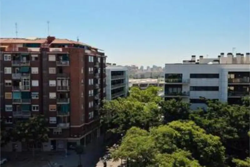 Alquiler Piso 110m2 4 habitaciones La Sagrera