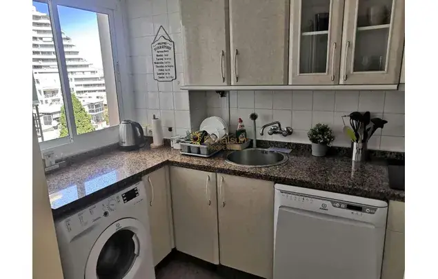 Alquiler Apartamento 2 Dormitorios Benalmádena Costa 72m²