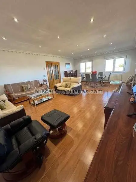 Chalet en Venta Calvarrasa de Arriba 5 Dormitorios Piscina Privada