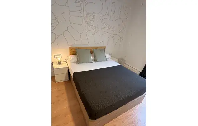Apartamento 7 Dormitorios Barcelona Alquiler 3-24 Meses