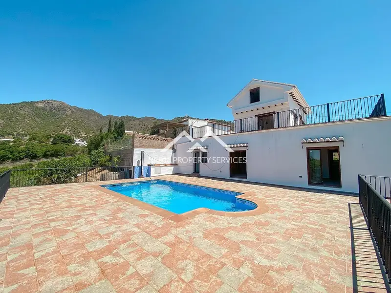 Chalet en Alquiler Frigiliana Málaga Villa Lujo 5 Dormitorios Piscina