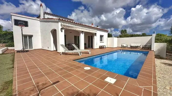 4 Bed Villa for sale