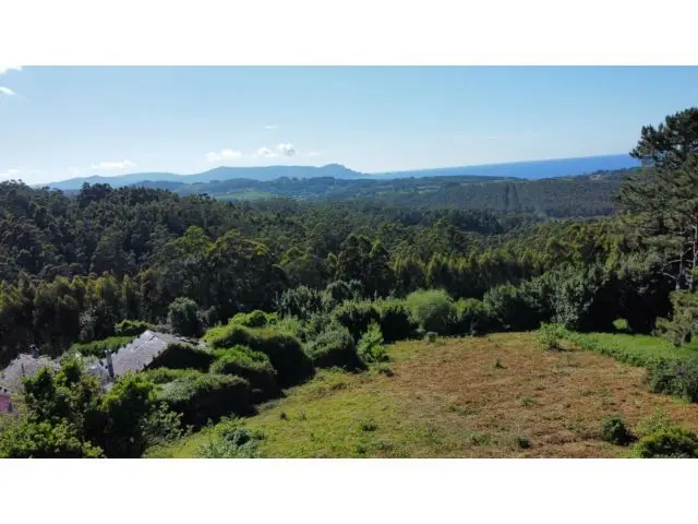 Casa y Finca en Mañón con Vistas al Mar