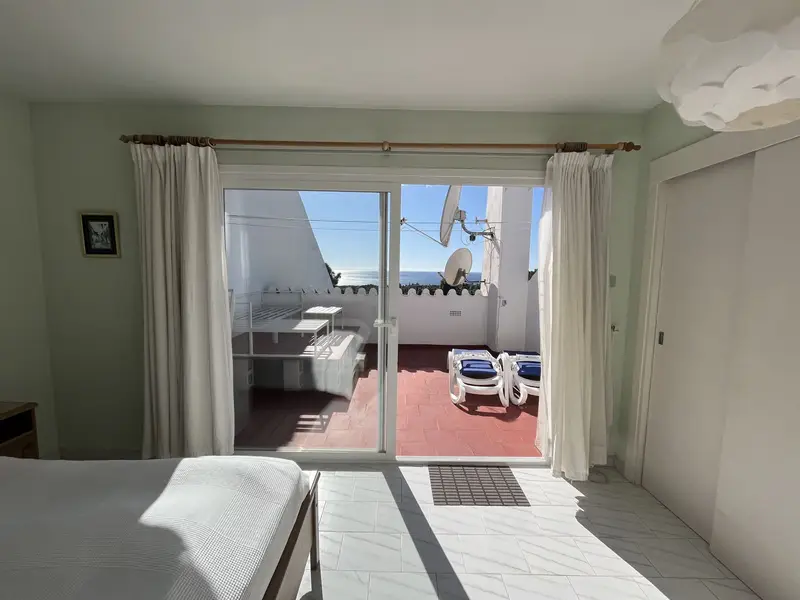 Adosado 4 Dormitorios Calahonda Vistas al Mar Apartamento Independiente