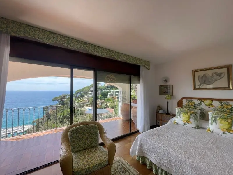 Chalet con Vistas al Mar en Cala Canyelles Lloret de Mar