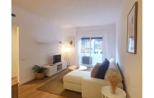 Alquiler Habitaciones 96m2 Barcelona Piso Amueblado Aire Acondicionado