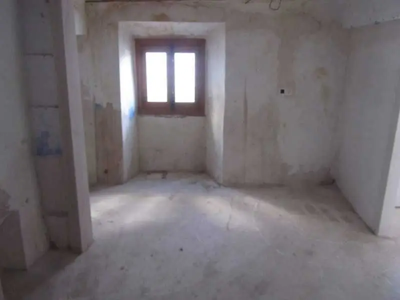Casa Unifamiliar 5 Dormitorios Moratalla 72m2