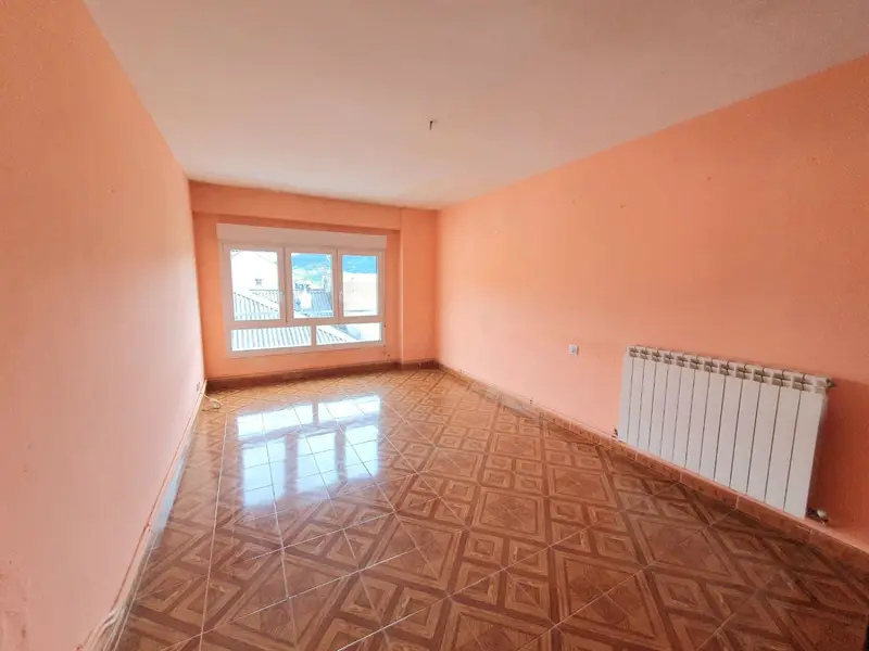 Venta Piso con Terraza en Grado - 3 Dormitorios
