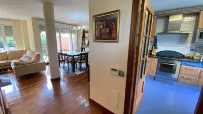 Casa pareada en venta en Barrio Lusa, 30