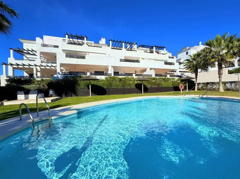 Atico en venta en Casares Costa con vistas al mar