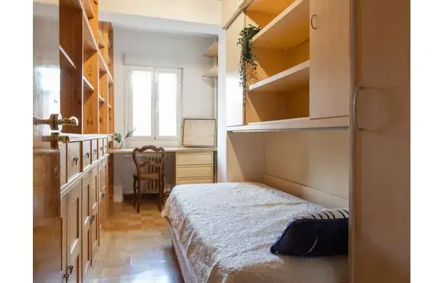 Rent a room in Madrid