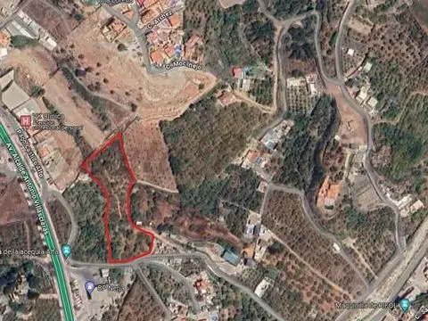 Terreno en Venta Nerja: Parcela con Aguacates