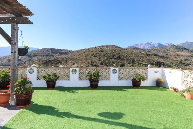 Casa-Villa de 3 Dormitorios en venta Tolox, España