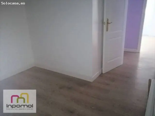 Local Comercial con 2 Baños Buena Ubicacion