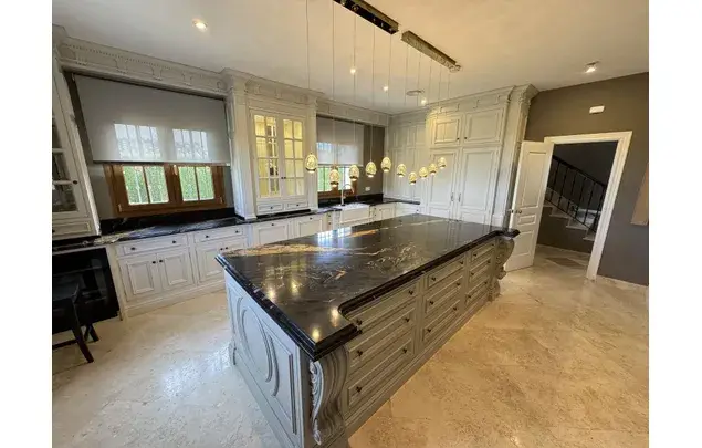 Villa de Lujo en El Paraíso, Marbella 4 Dormitorios