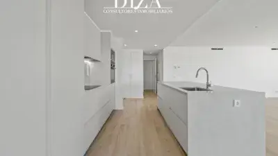 Bajo con Jardin Privado y Terraza en Urbanizacion de Lujo