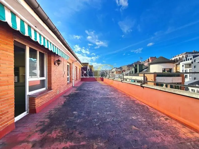 Atico en Montecerrao Oviedo con Terraza de 80m2 y Garaje Doble