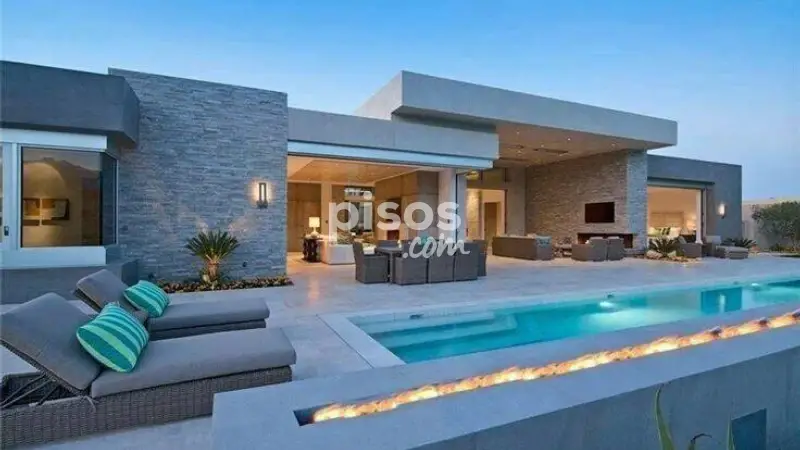 Chalet en Venta 100m2 Planta Baja 100m2 Semisotano Parcela 775m2