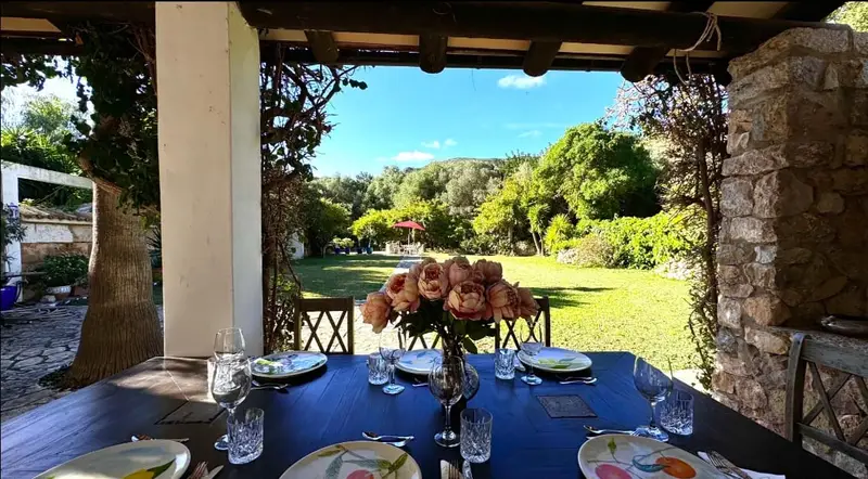 Finca en Andratx con Apartamento, Piscina y Vistas Panorámicas