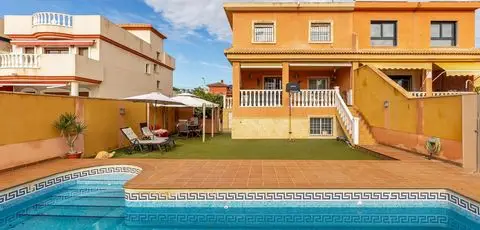 Casa Villa 4 Dormitorios Aguas Nuevas Torrevieja