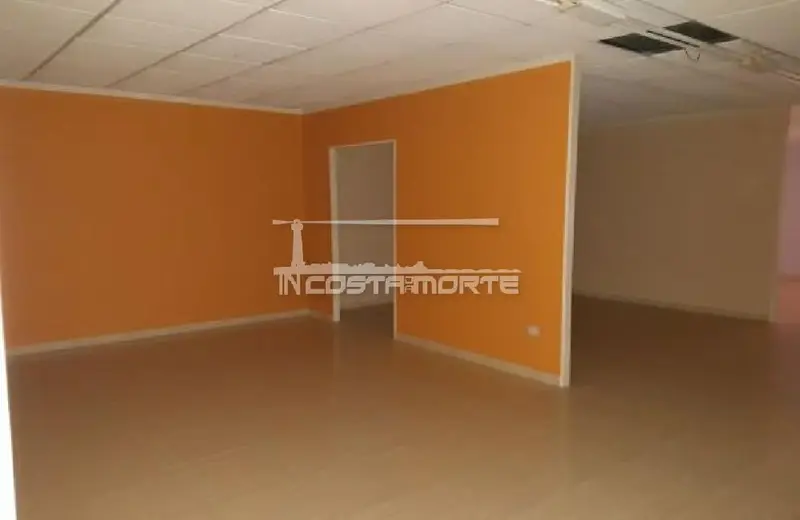 Venta Local Comercial 900m2 Cee Ref L000209