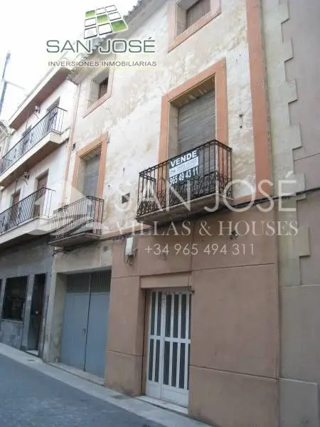 Casa en Venta Aspe Centro para Reformar 288m2 4 habitaciones