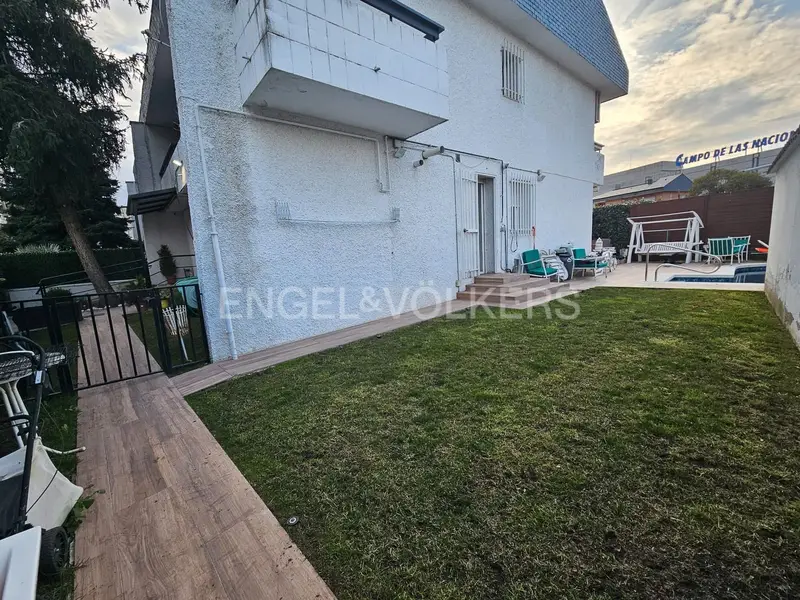 Casa Pareada en Palomas Madrid 318m2 Jardin Piscina