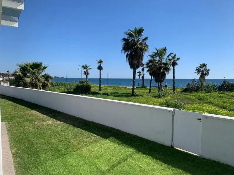 Casa Villa 3 Dormitorios Alquiler Estepona España