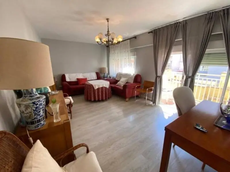 Piso en Venta en Zapillo Almeria Cerca de la Playa