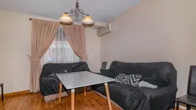 Piso en Venta en Maracena cerca del Metro