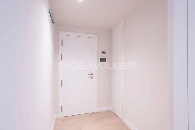 Apartamento en Alquiler Madrid 2 Dormitorios Terraza Garaje Trastero