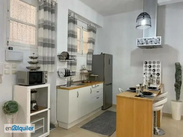 Apartamento Moderno con Terraza Privada Alquiler Temporal 6 Meses